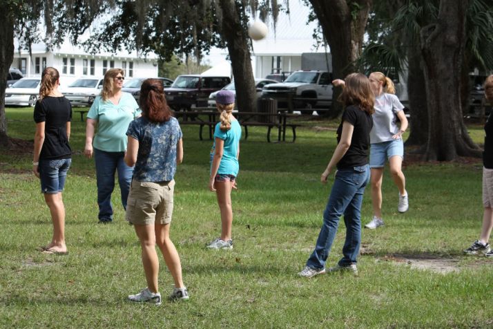 Fall Picnic 2011 - Vollyball